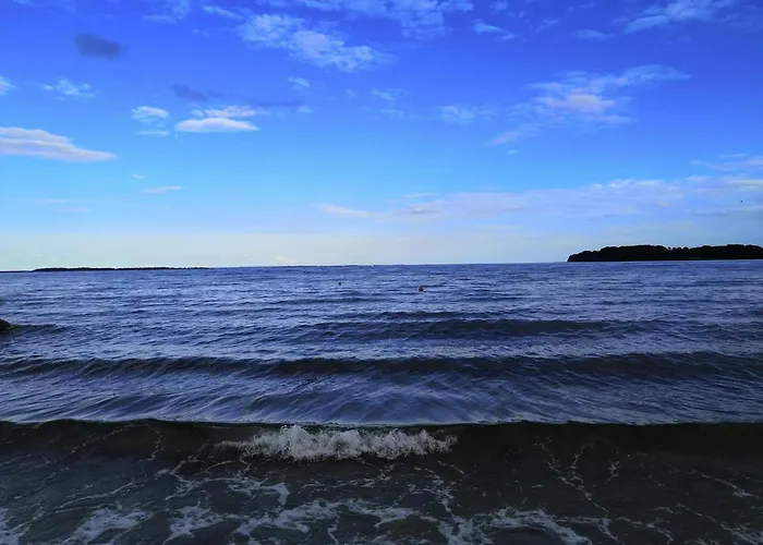 Panoramic Retreat-by Traum *